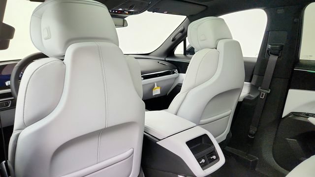 Used 2025 Cadillac Lyriq Luxury AWD/4WD image 46