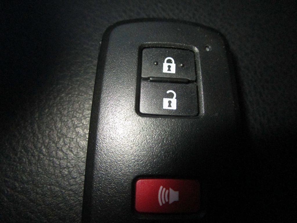 Used 2022 Toyota Tacoma TRD Off-Road image 44