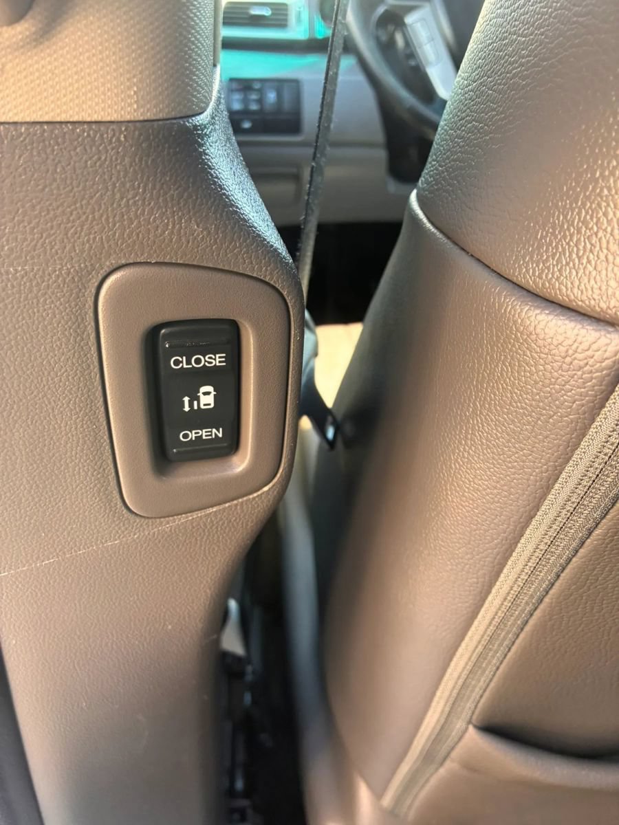 Used 2012 Honda Odyssey EX-L image 34