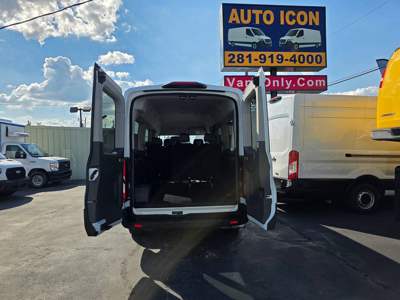 Used 2023 Ford Transit 350 XL RWD image 22