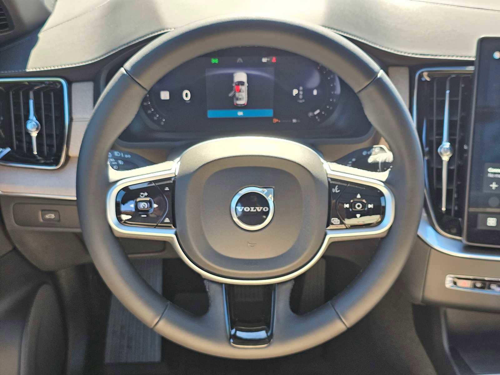New 2026 Volvo XC90 B6 Plus image 18