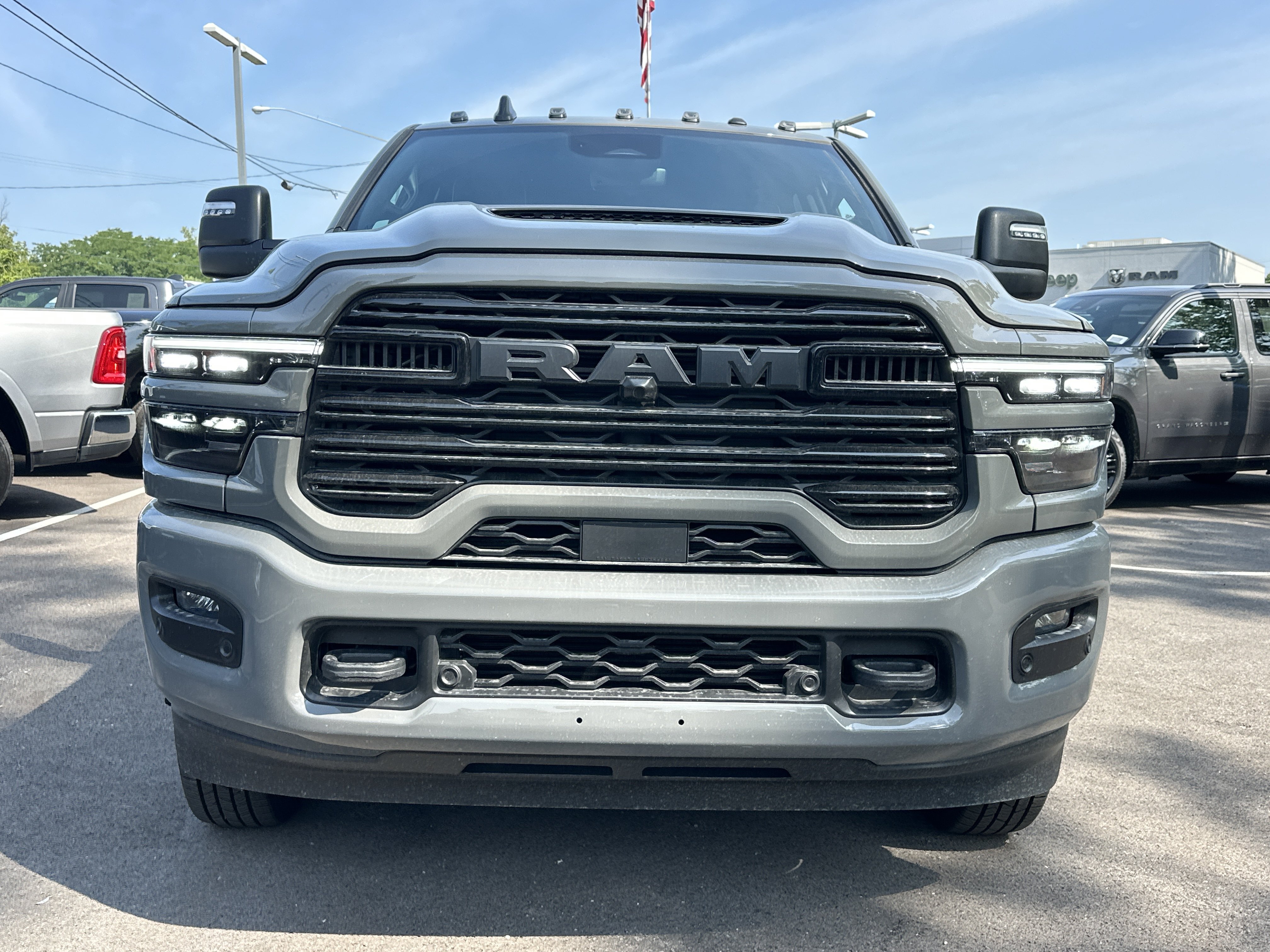 New 2026 RAM 3500 Laramie AWD/4WD image 23