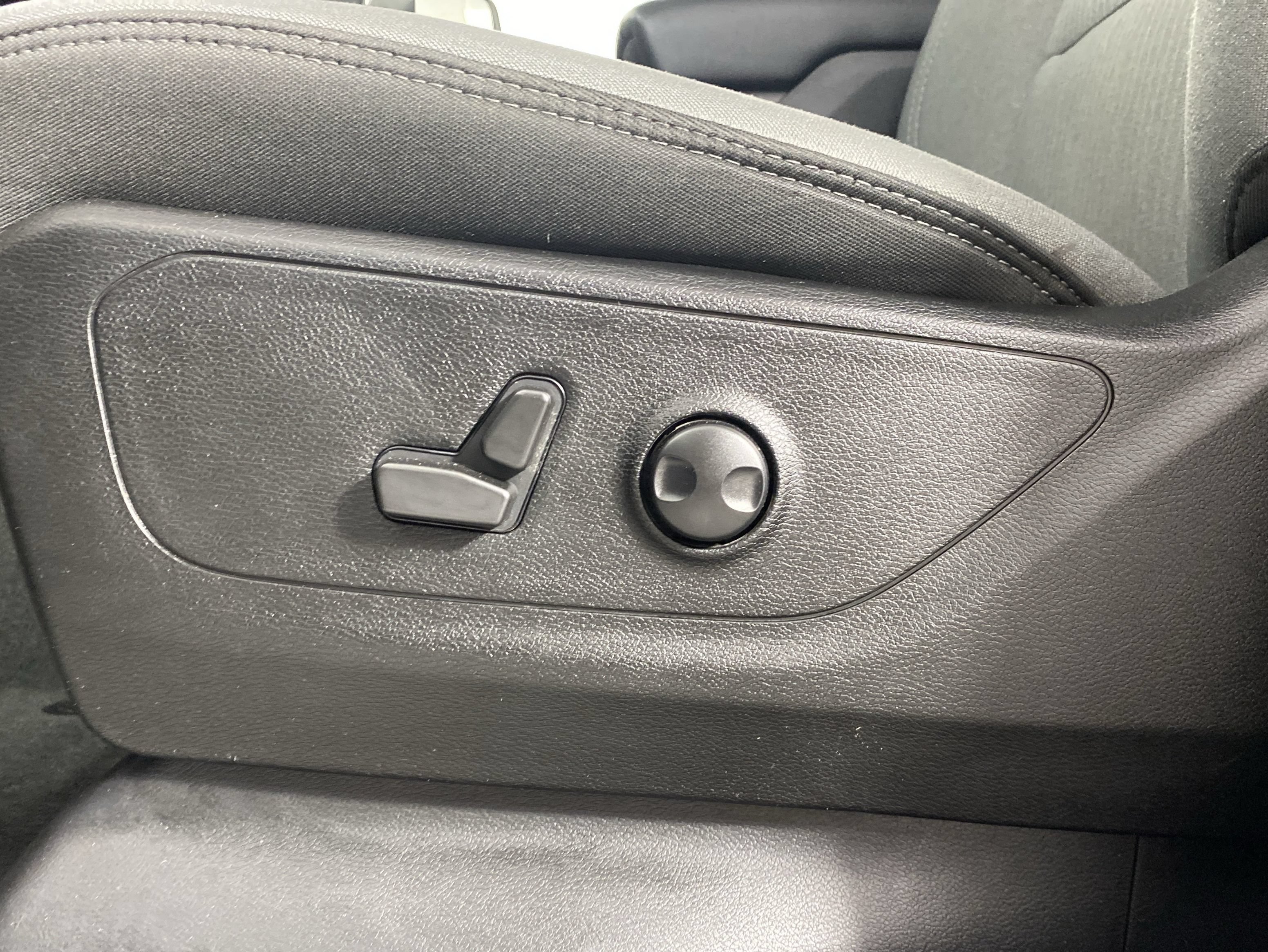 Used 2022 RAM 1500 Big Horn AWD/4WD image 16