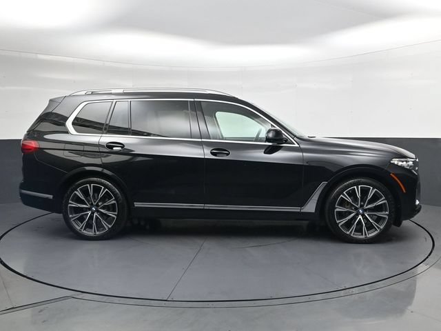 Used 2021 BMW X7 xDrive40i w/ Premium Package AWD/4WD image 3