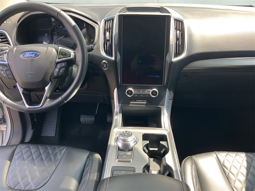 Used 2024 Ford Edge Titanium image 21