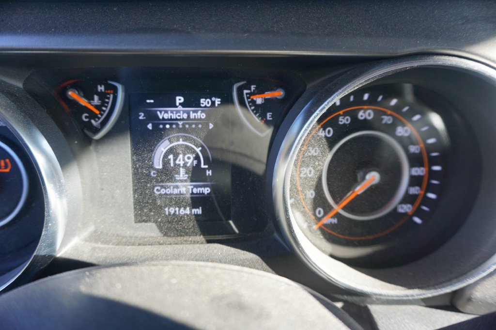 Used 2023 Jeep Gladiator Sport AWD/4WD image 7