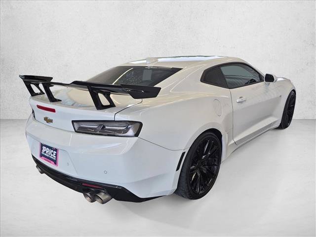 Used 2016 Chevrolet Camaro SS RWD image 5