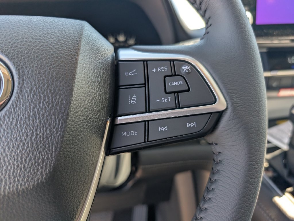 New 2026 Toyota Sienna XLE FWD image 21