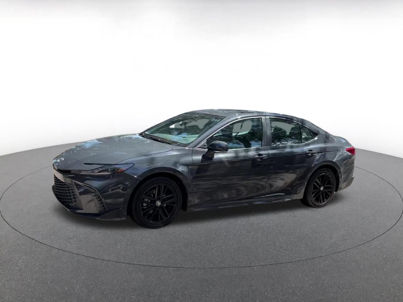 Used 2026 Toyota Camry SE FWD image 8