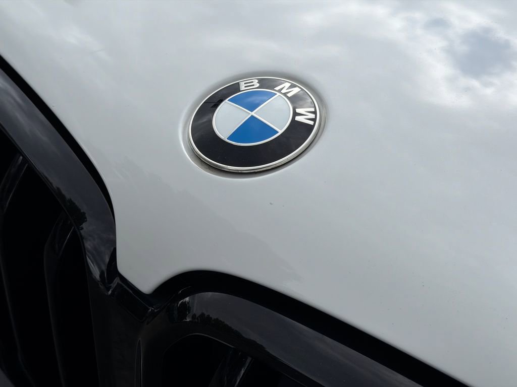 Used 2021 BMW X6 xDrive40i w/ M Sport Package AWD/4WD image 10