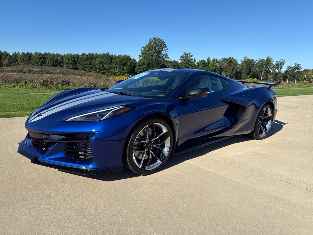 New 2027 Chevrolet Corvette Z06 w/ Battery Protection Package RWD image 1