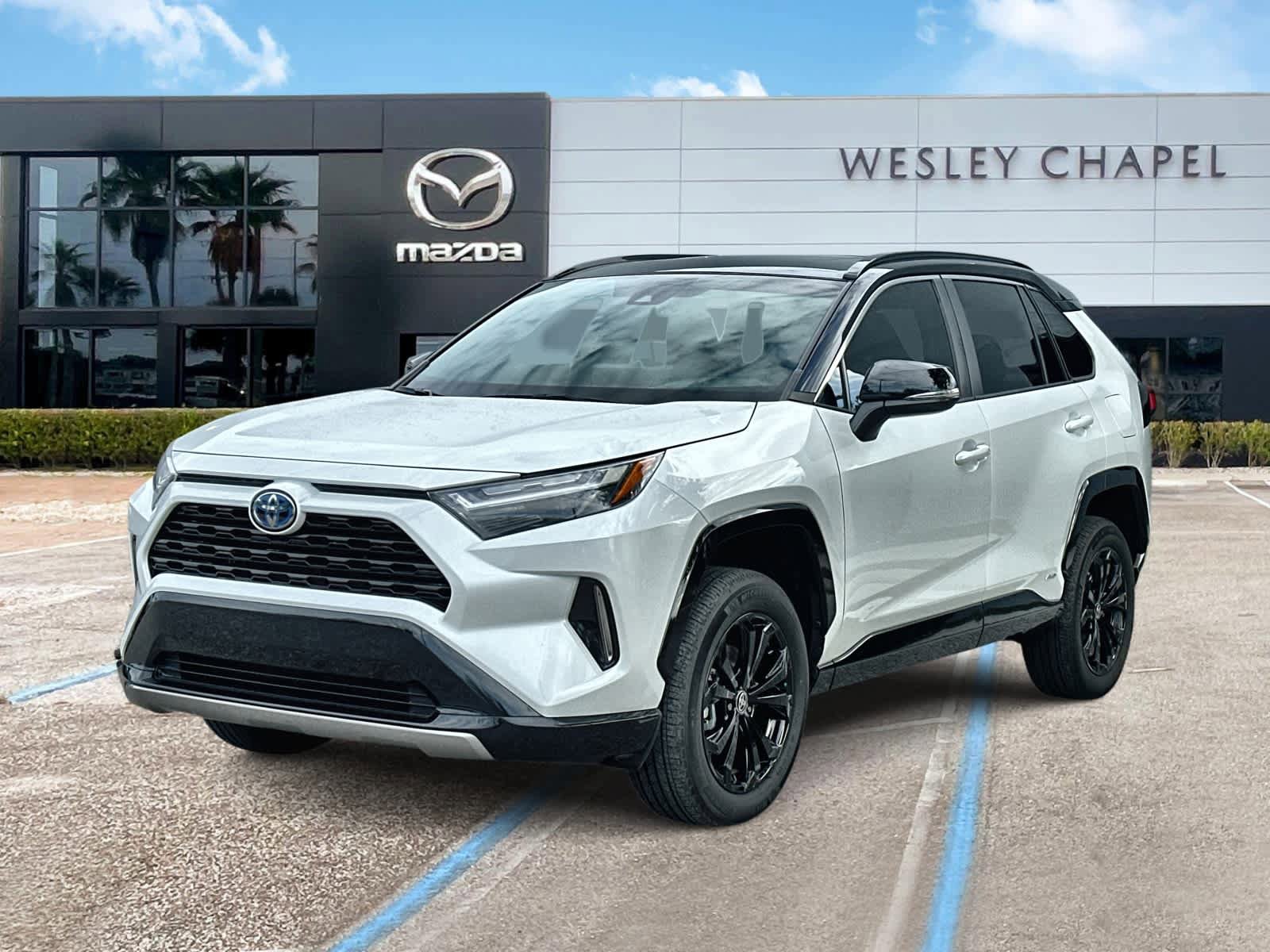 Used 2023 Toyota RAV4 XSE AWD/4WD image 1
