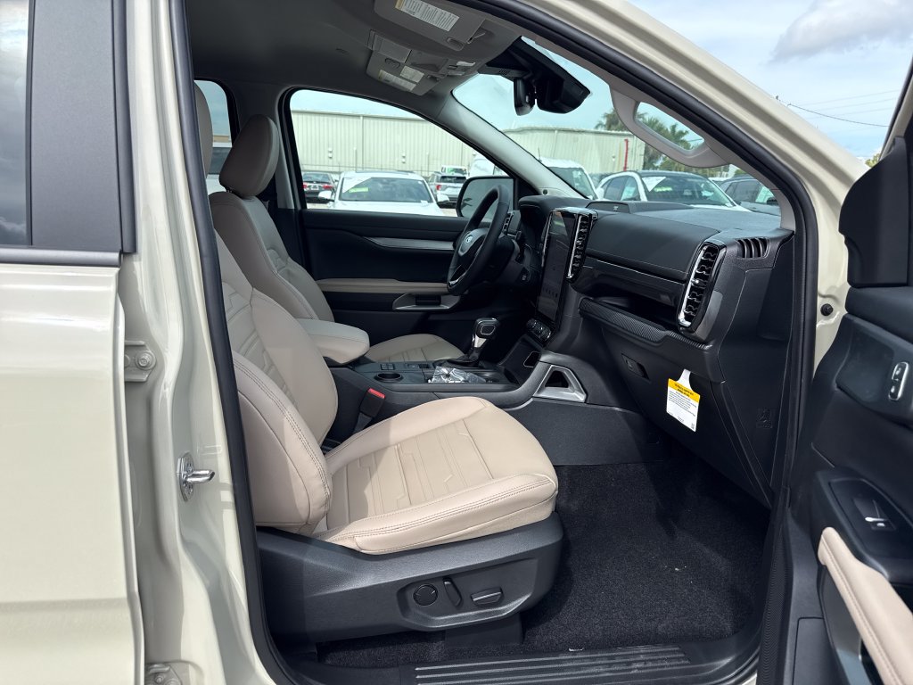 New 2026 Ford Ranger Lariat w/ Trailer Tow Package RWD image 22