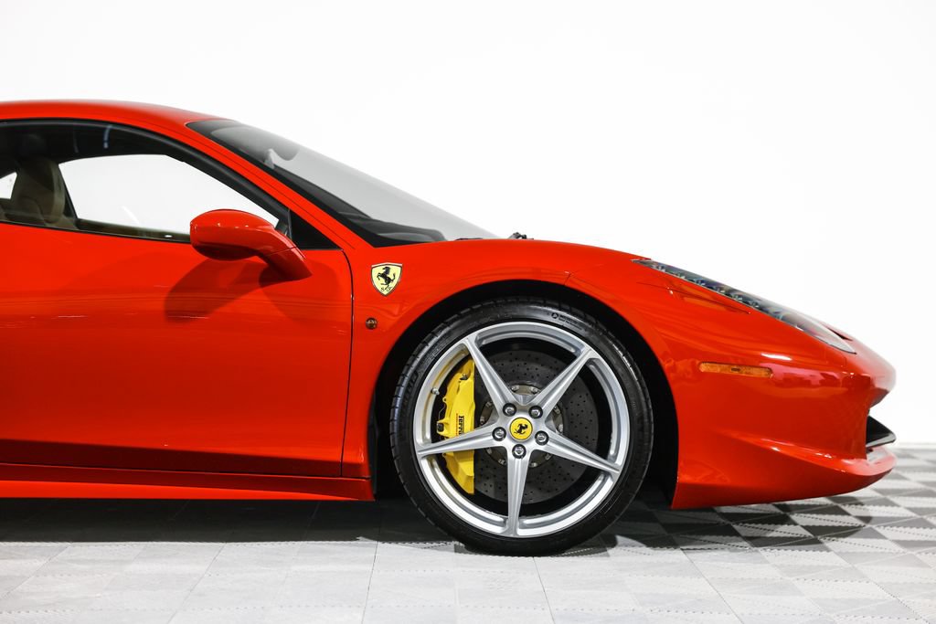Used 2010 Ferrari 458 Italia Coupe RWD image 5