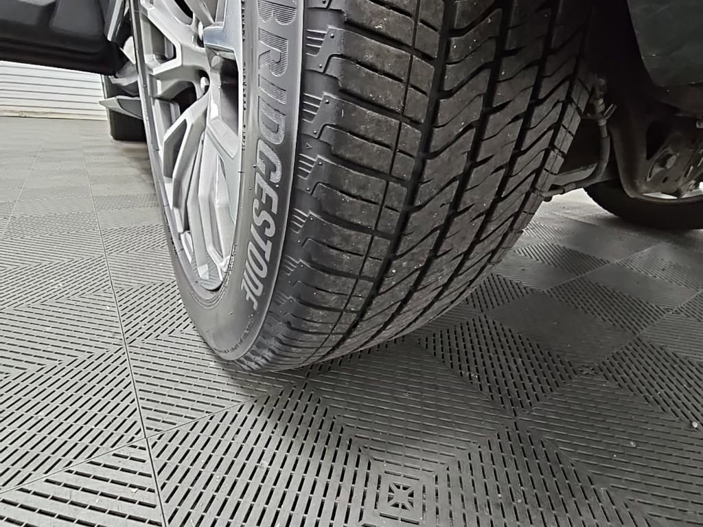 Used 2021 GMC Yukon Denali w/ Denali Premium Package image 51