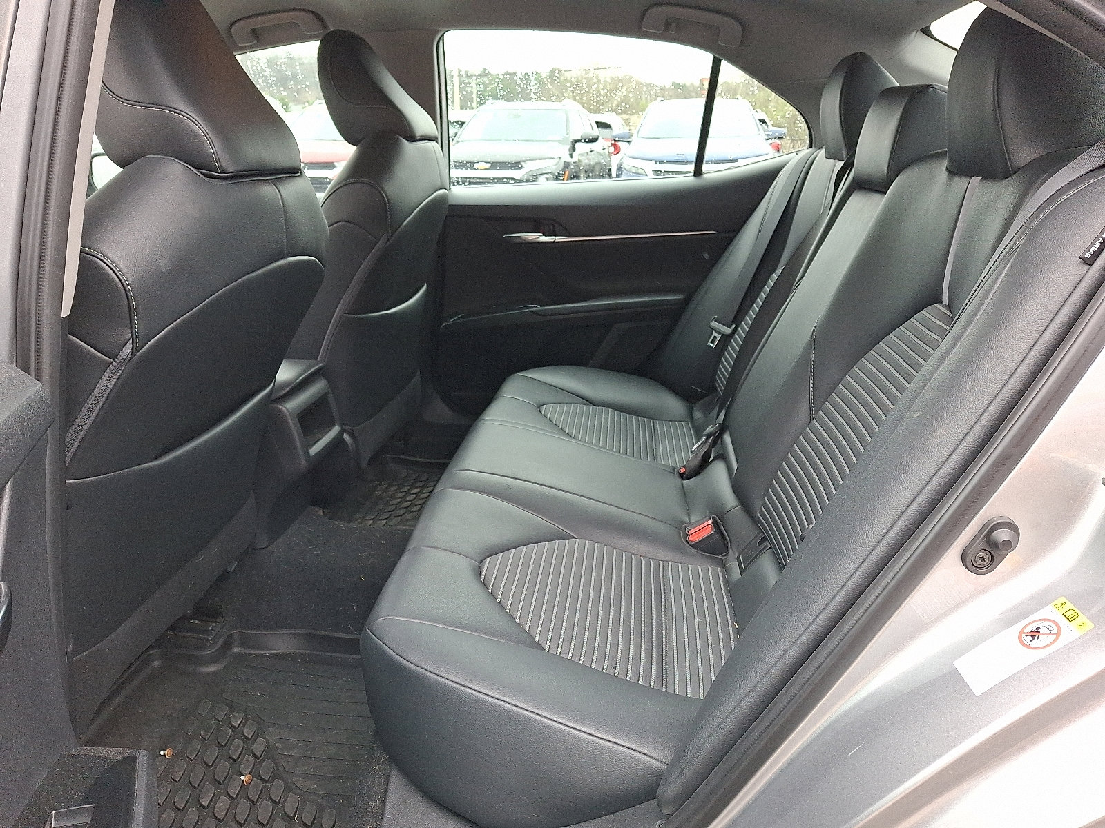 Used 2019 Toyota Camry SE image 11