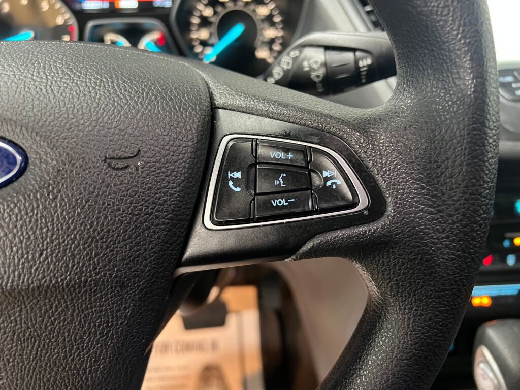 Used 2019 Ford Escape SE image 11