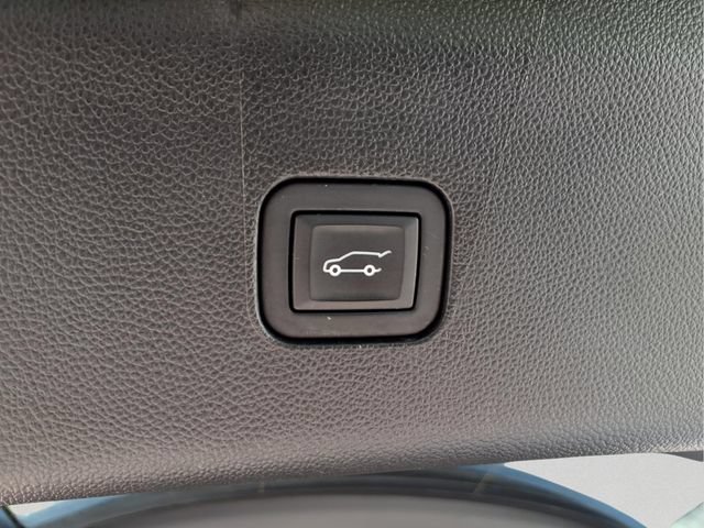 Certified 2024 Buick Enclave Essence w/ Sport Touring Edition FWD image 23