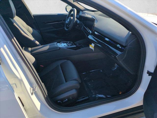 Certified 2026 BMW 530i RWD image 22