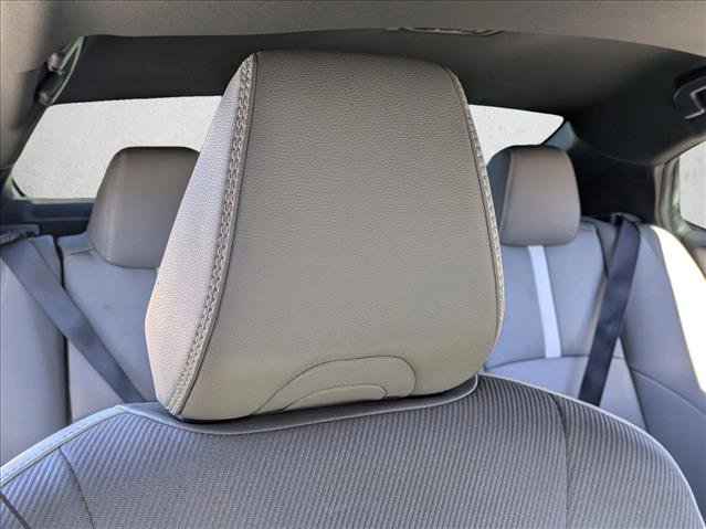 Used 2025 Toyota Camry SE image 15