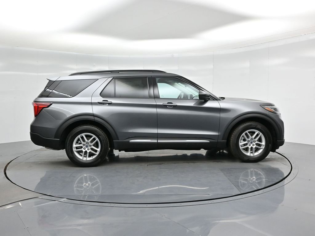 New 2025 Ford Explorer Active image 28