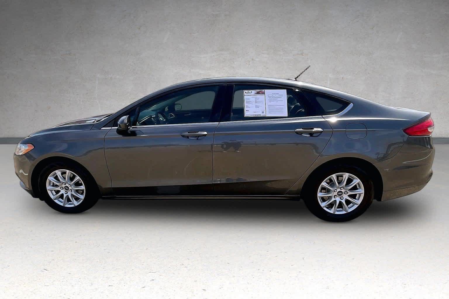 Used 2017 Ford Fusion S FWD image 3