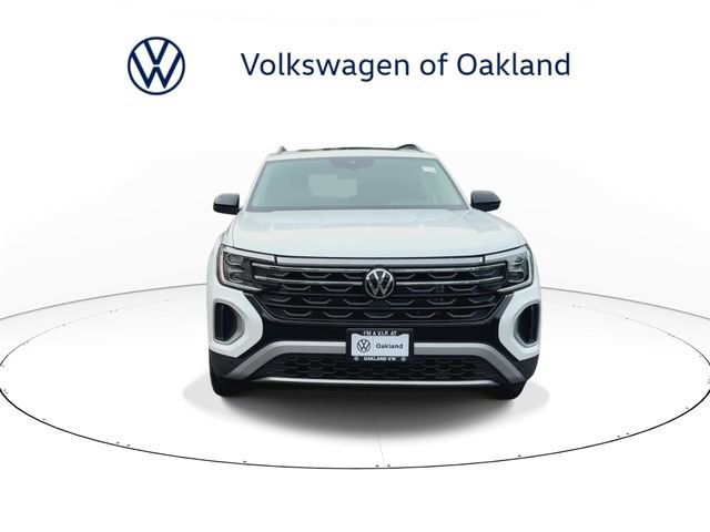 New 2026 Volkswagen Atlas Peak Edition AWD/4WD image 3