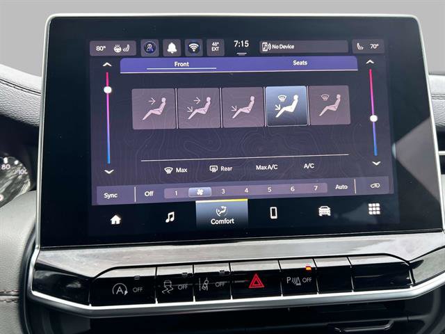 Certified 2024 Jeep Compass Limited image 30