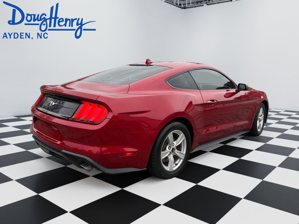 Used 2022 Ford Mustang EcoBoost image 5
