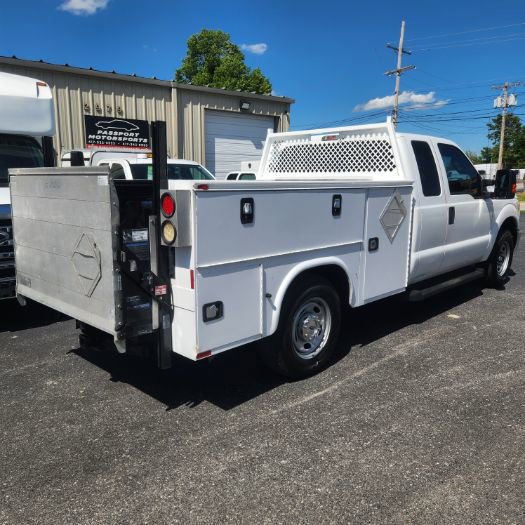 Used 2016 Ford F250 XL w/ Power Equipment Group RWD image 5