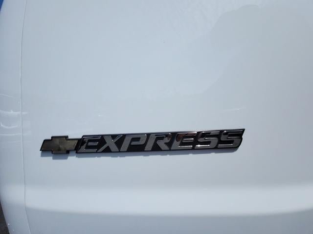 Used 2025 Chevrolet Express 2500 w/ Driver Convenience Package RWD image 26