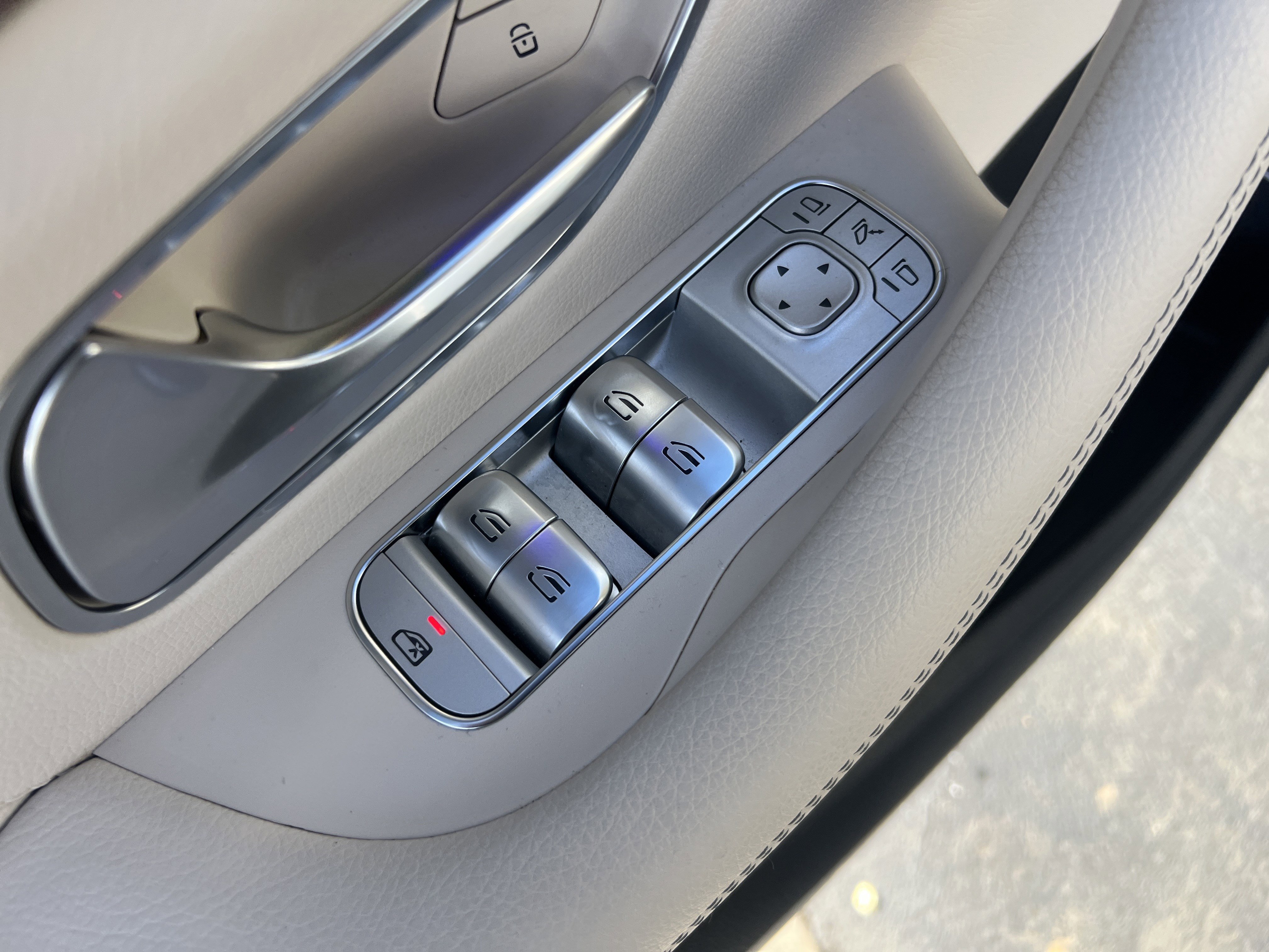 Certified 2024 Mercedes-Benz GLE 450e 4MATIC image 15