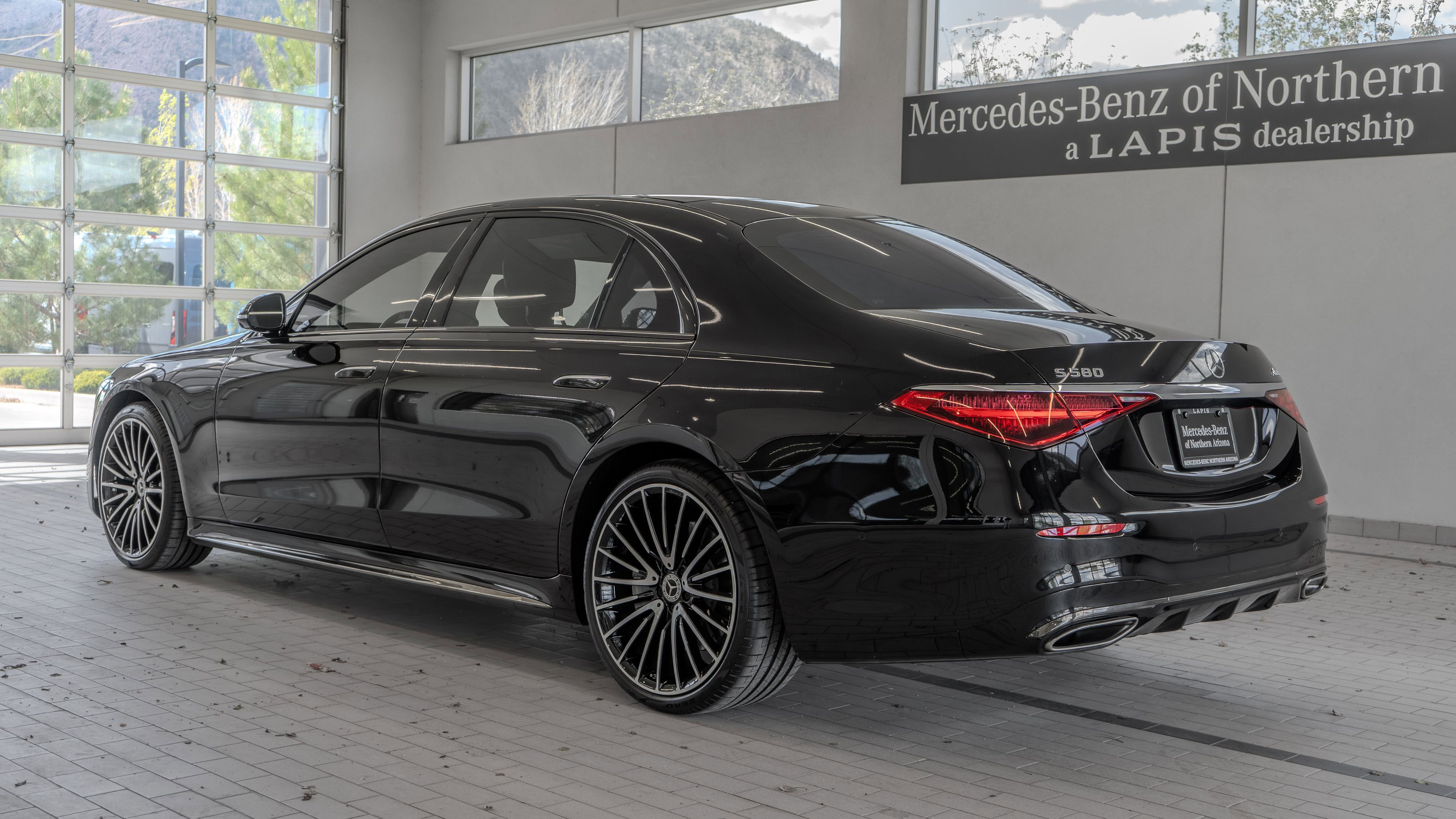 Certified 2023 Mercedes-Benz S 580 4MATIC Sedan image 13