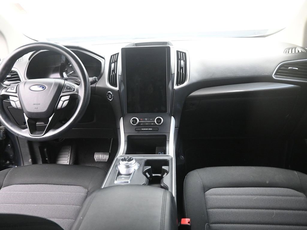 Used 2023 Ford Edge SE image 16
