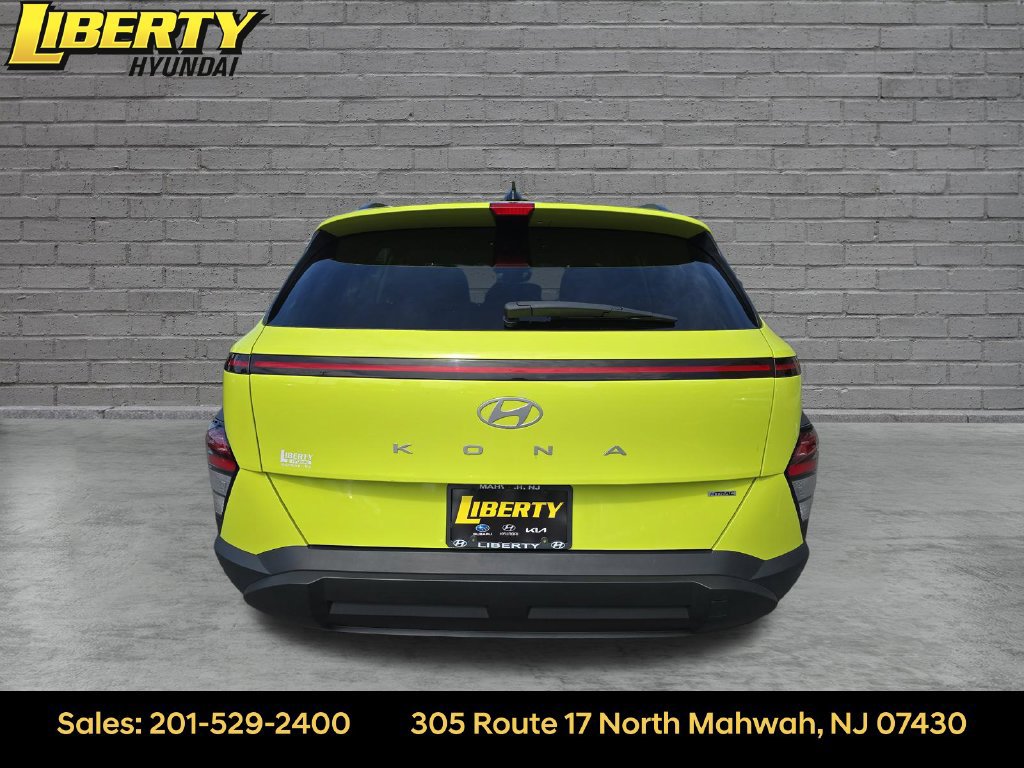 Certified 2024 Hyundai Kona SEL AWD/4WD image 5