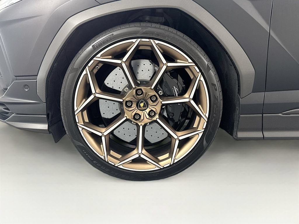 Used 2023 Lamborghini Urus Performante AWD/4WD image 33