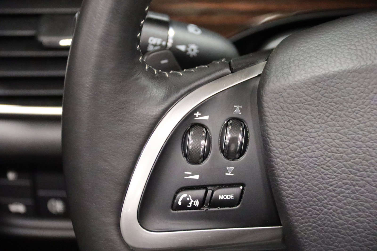 Used 2014 Jaguar XK 2dr Convertible image 50