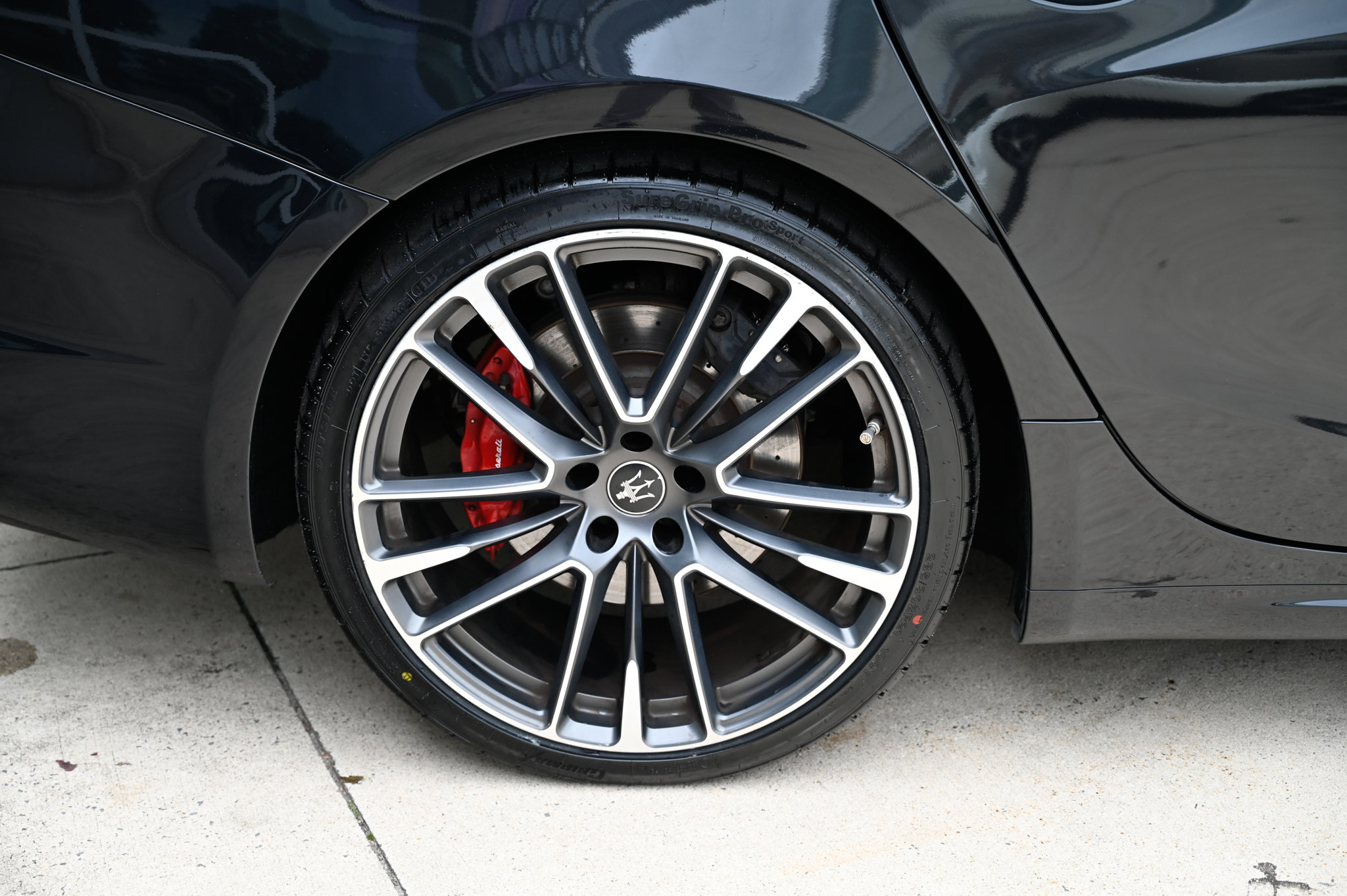 Used 2021 Maserati Ghibli Trofeo RWD image 11