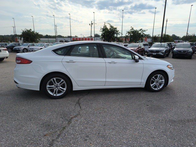 Used 2018 Ford Fusion SE image 6