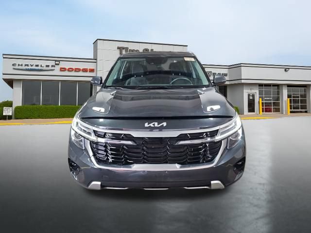 Used 2024 Kia Seltos S AWD/4WD image 2