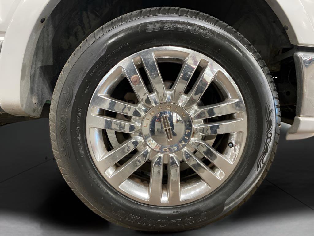 Used 2008 Lincoln Mark LT 4x4 image 19