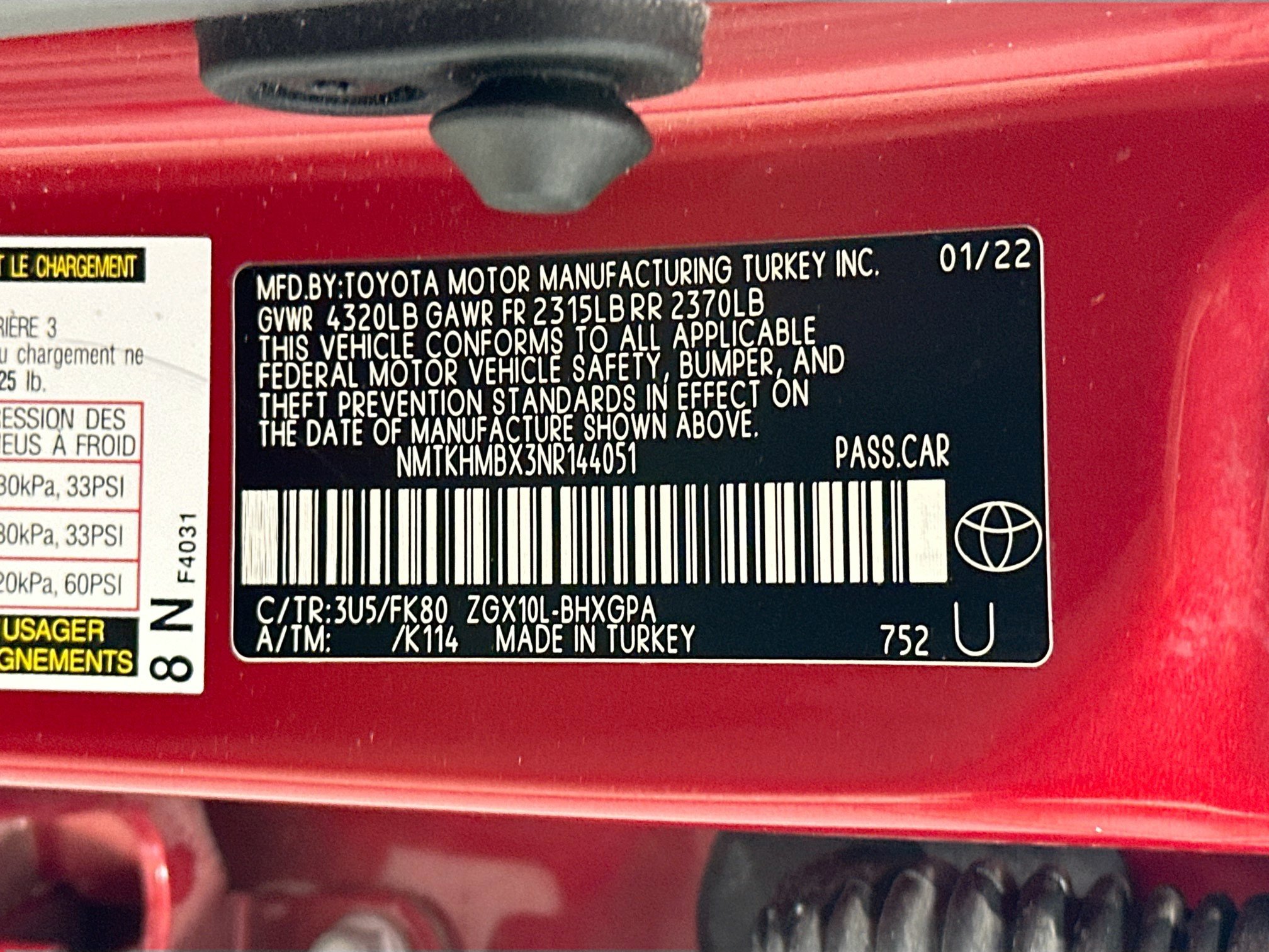 Used 2022 Toyota C-HR XLE FWD image 29