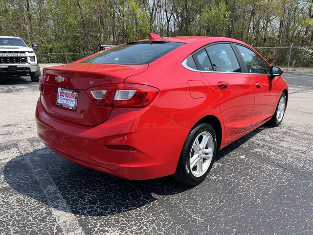 Used 2017 Chevrolet Cruze LT FWD image 3