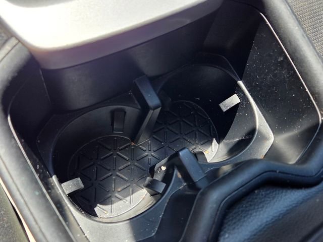 Used 2022 Toyota RAV4 LE image 22