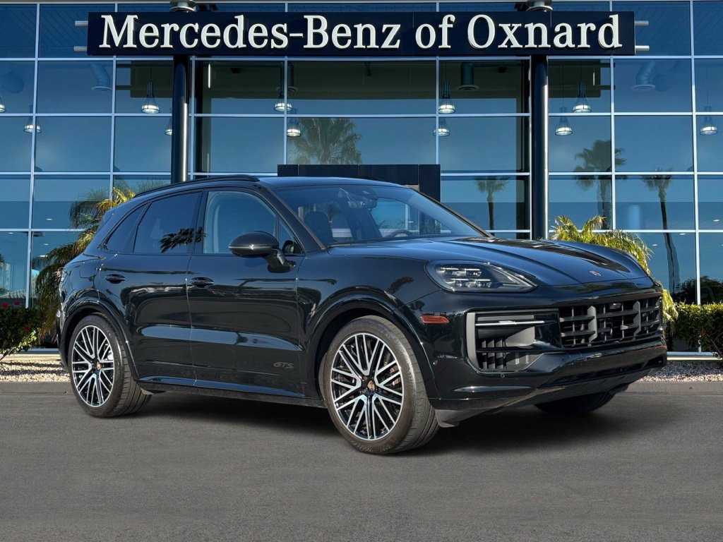 Used 2025 Porsche Cayenne GTS AWD/4WD image 2