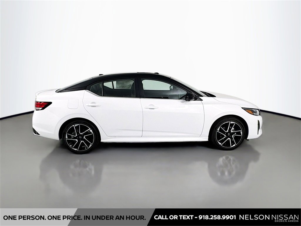 New 2025 Nissan Sentra SR w/ SR Premium Package image 4