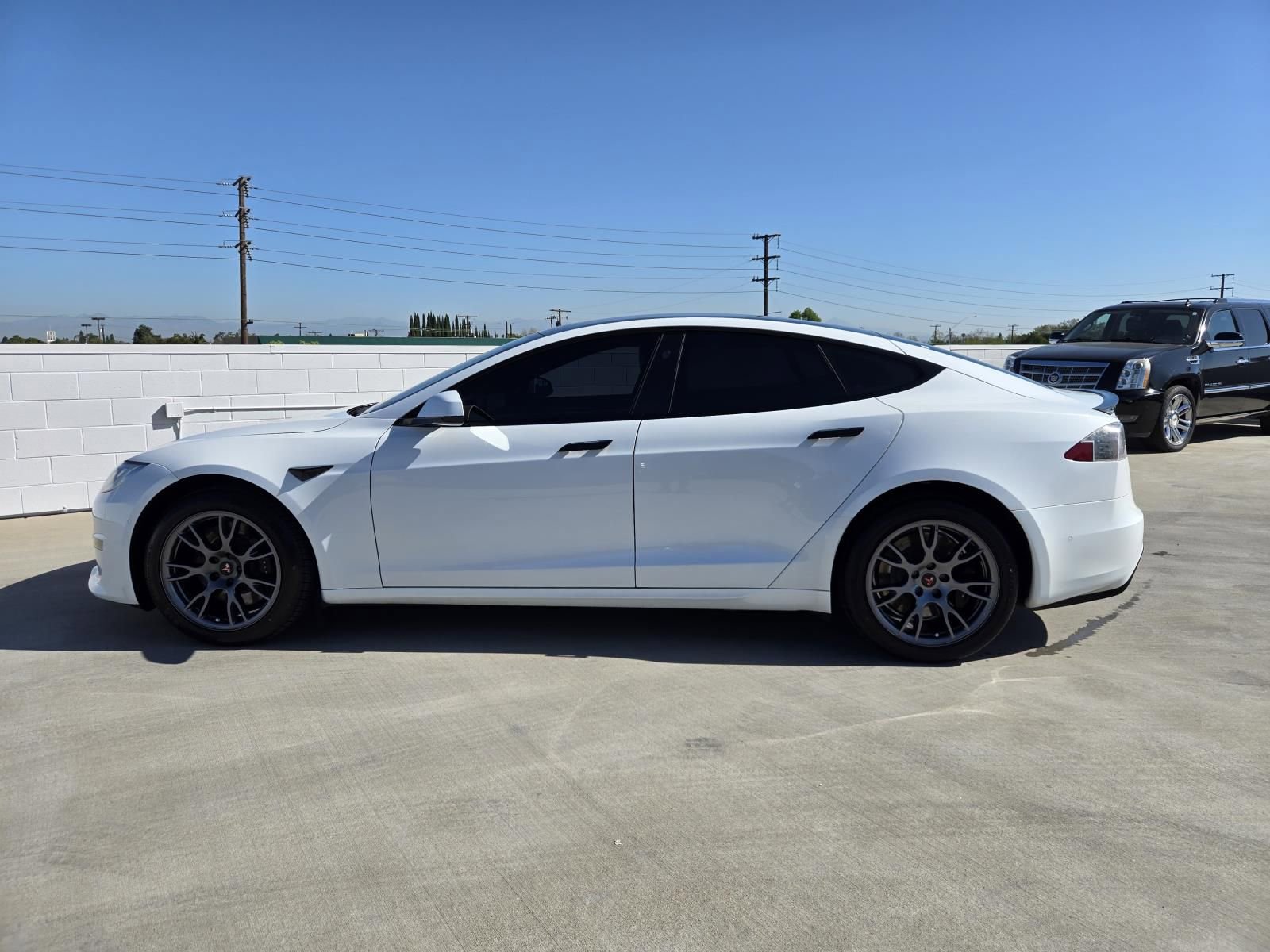 Used 2022 Tesla Model S image 8