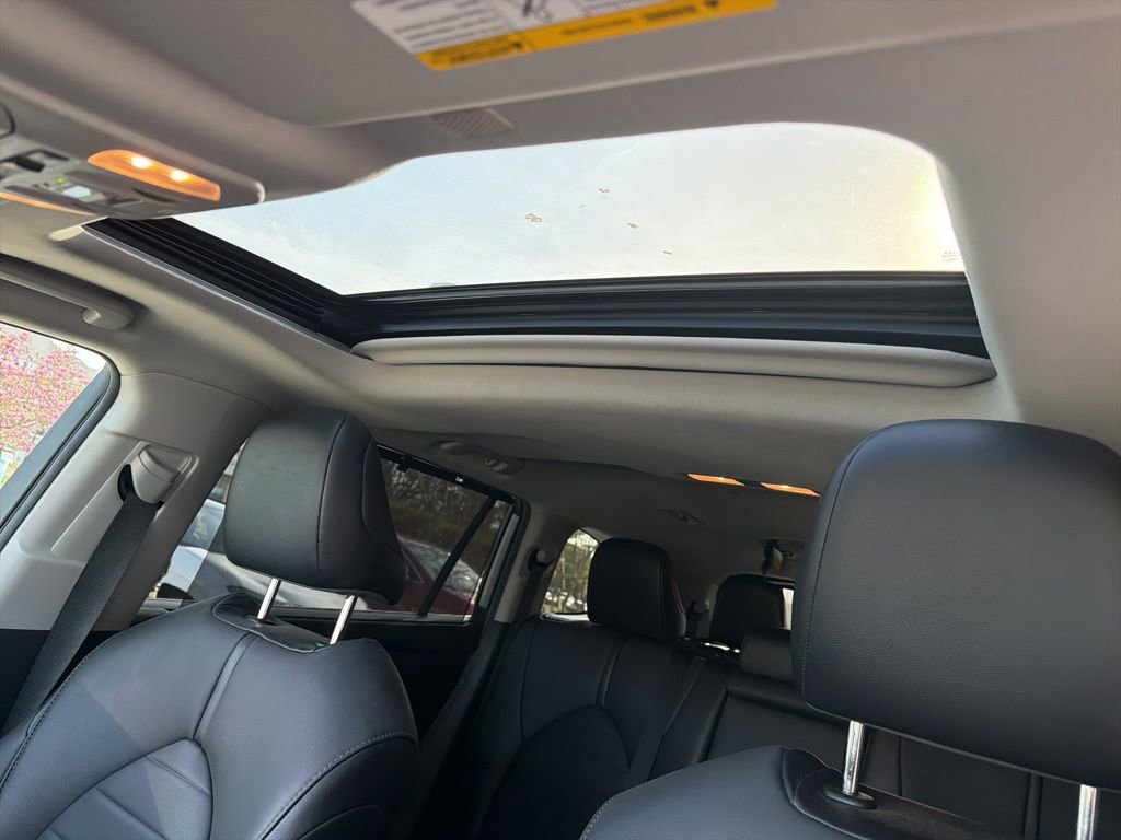 Used 2021 Toyota Highlander XLE image 30