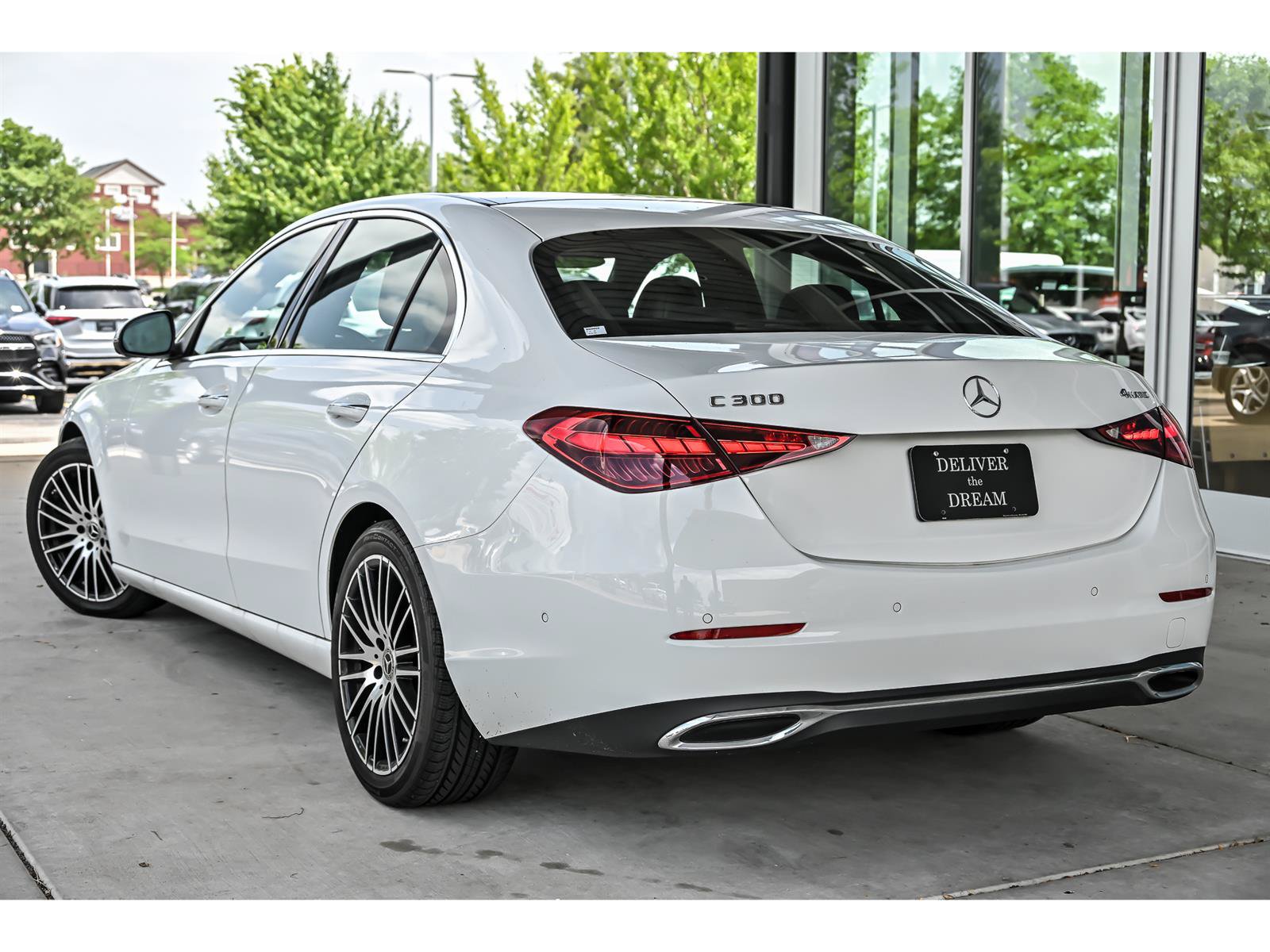 Certified 2022 Mercedes-Benz C 300 4MATIC Sedan image 3