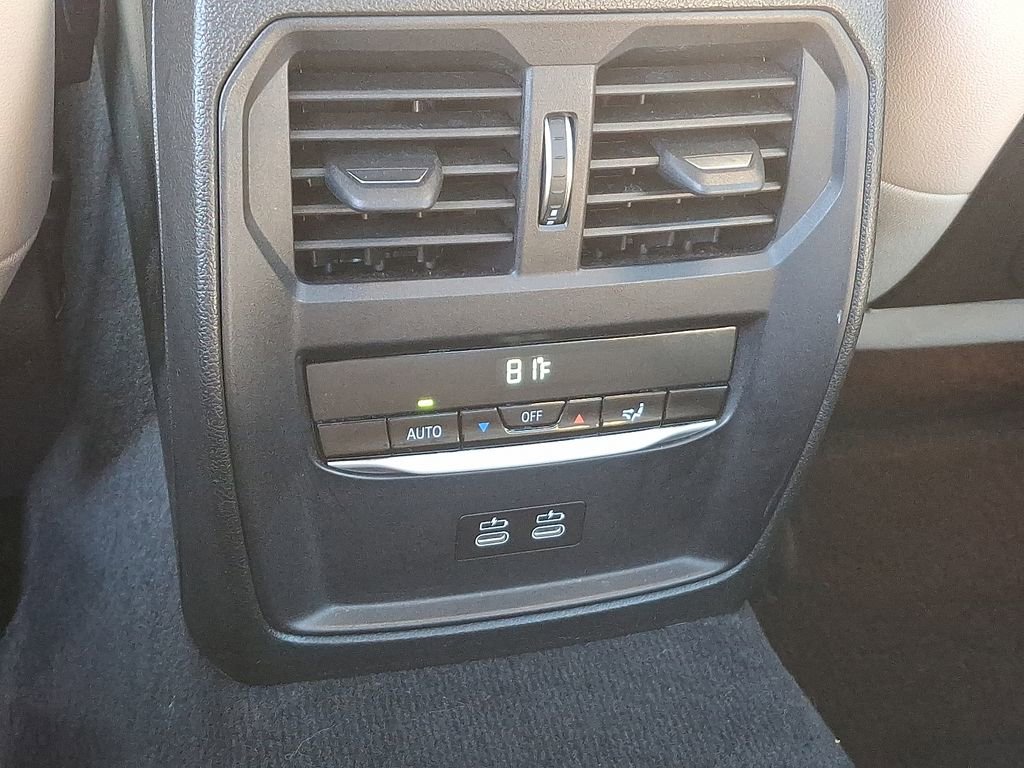 Used 2021 BMW 330e xDrive w/ M Sport Package image 11